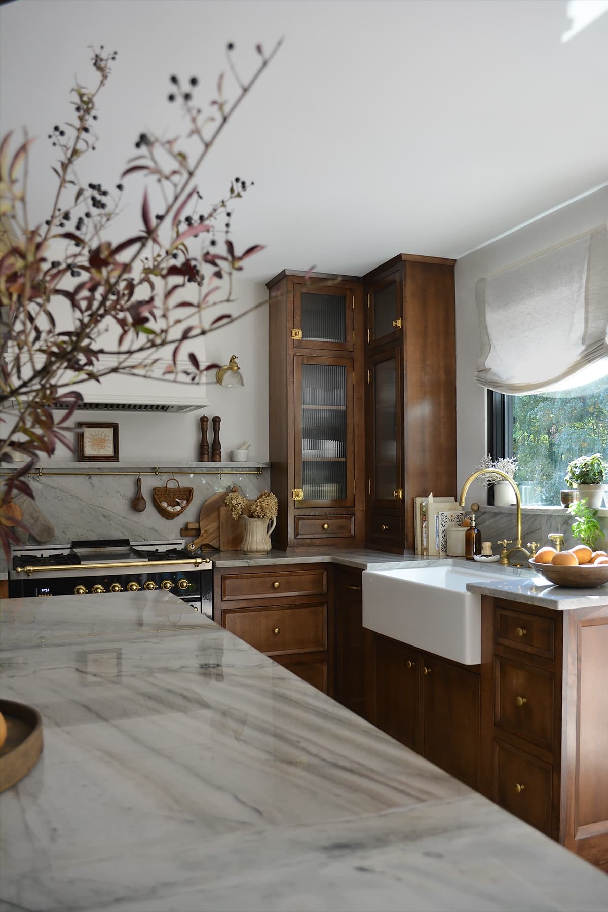Sacramento Commercial Cabinet Refinishing Services